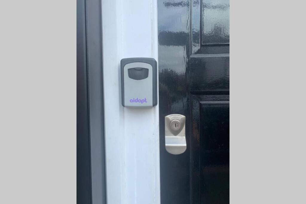 Windsor Town Centre Victorian Townhouse Sleeps 6别墅 外观 照片