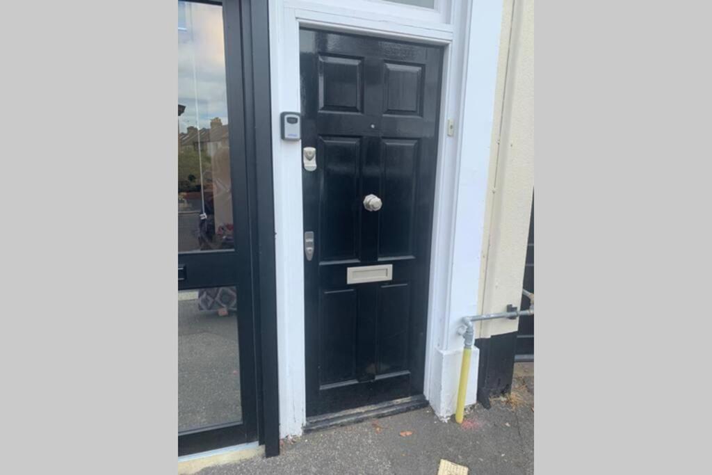 Windsor Town Centre Victorian Townhouse Sleeps 6别墅 外观 照片